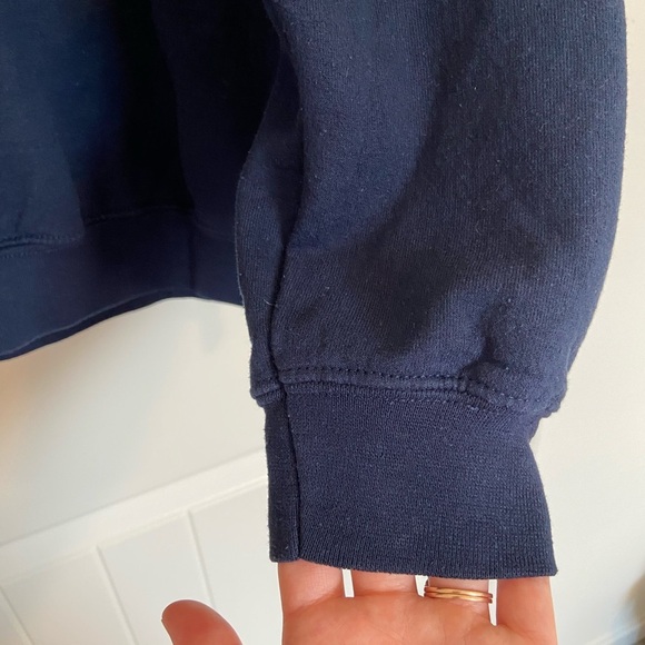 Gildan‎ adult graphic crewneck — small - Picture 4 of 6